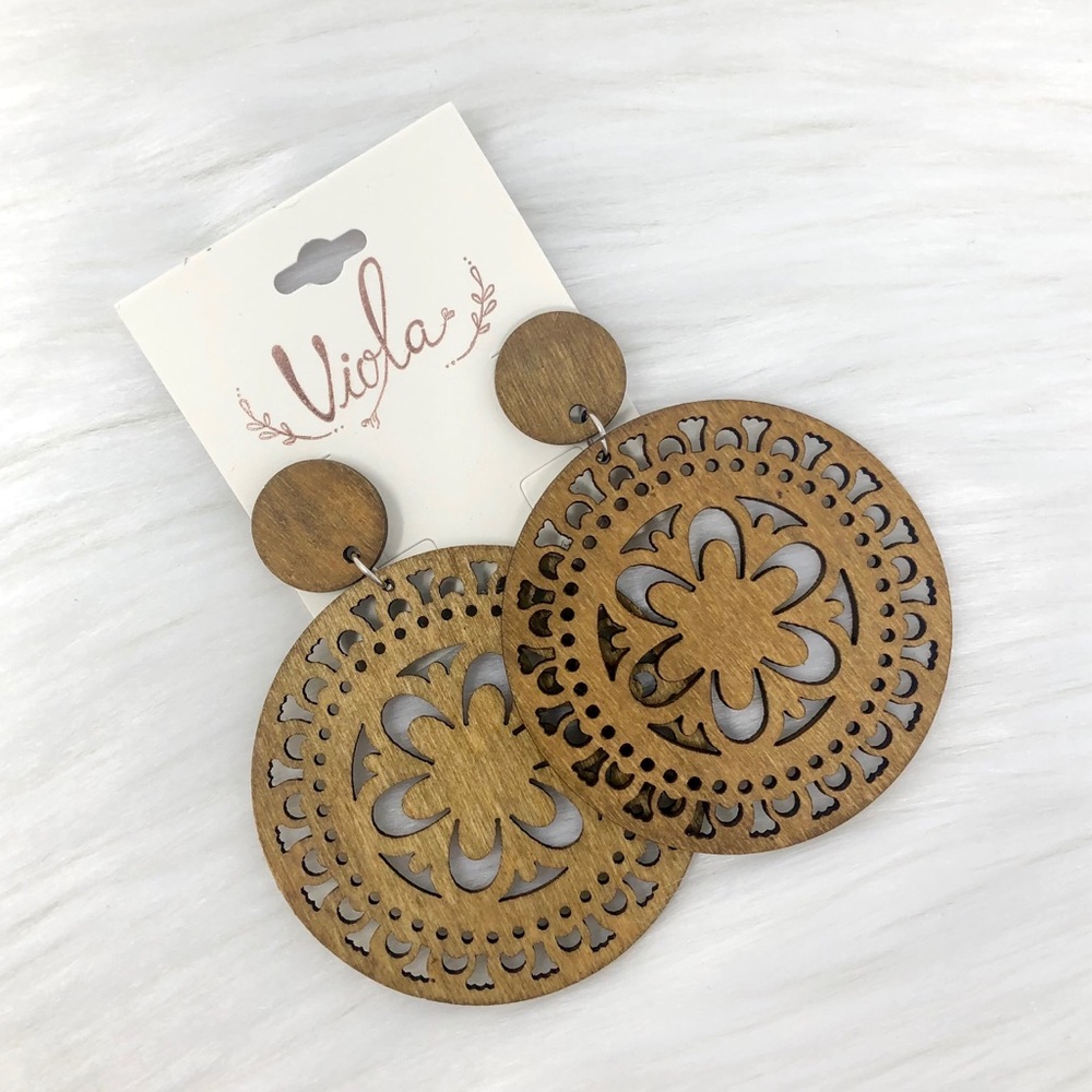 🍃Natural Flower Filigree Wood Disk Earrings